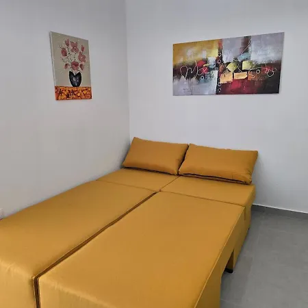 Modern Center טיראנה
